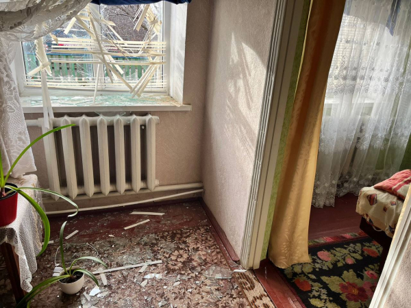 День безжальних атак: 12 артобстрілів та 3 удари дронами-камікадзе зазнала сьогодні Нікопольщина