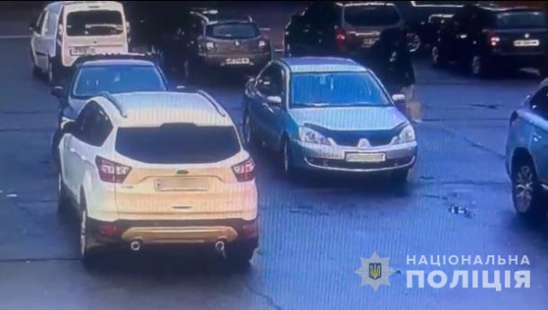 У Дніпрі затримали двох чоловіків, які спеціалізувалися на крадіжках з автівок