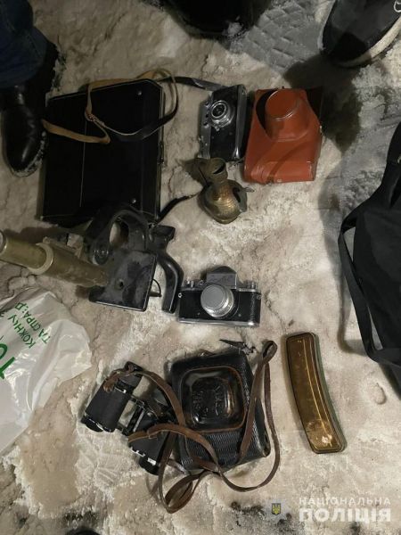 У Дніпрі затримали чоловіків, які за відсутності господарів обікрали будинок