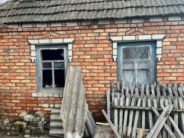День безжальних атак: 12 артобстрілів та 3 удари дронами-камікадзе зазнала сьогодні Нікопольщина