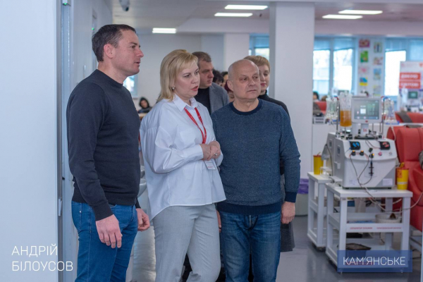 Мер Кам&rsquo;янського відвідав центр служби крові &laquo;Біофарма Плазма&raquo;