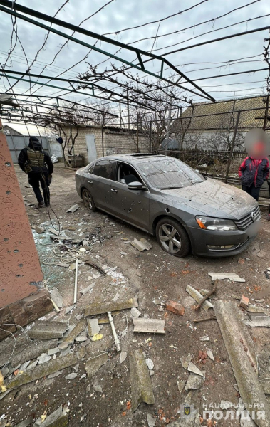На Нікопольщині, де внаслідок ворожої атаки загинув місцевий мешканець, працюють поліцейські