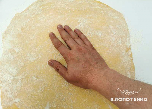 Легкий куриный суп с лапшой и овощами за 20 минут