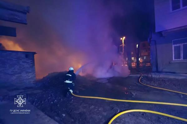 У Кам&rsquo;янському районі та Дніпрі горіли автівки