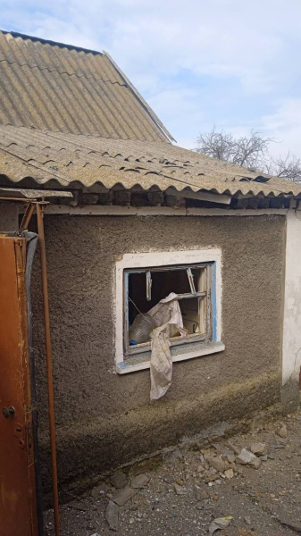 Увесь день ворог бив по Нікопольщині дронами-камікадзе та обстрілював з артилерії Увесь день ворог бив по Нікопольщині дронами-камікадзе та обстрілював з артилерії