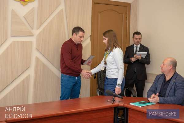У Кам&rsquo;янському 48 провідних спортсменів отримали дипломи стипендіатів