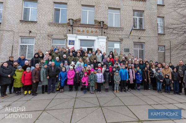 У Кам&rsquo;янському відкрили меморіальну дошку на честь загиблого захисника Євгенія Бондаренка