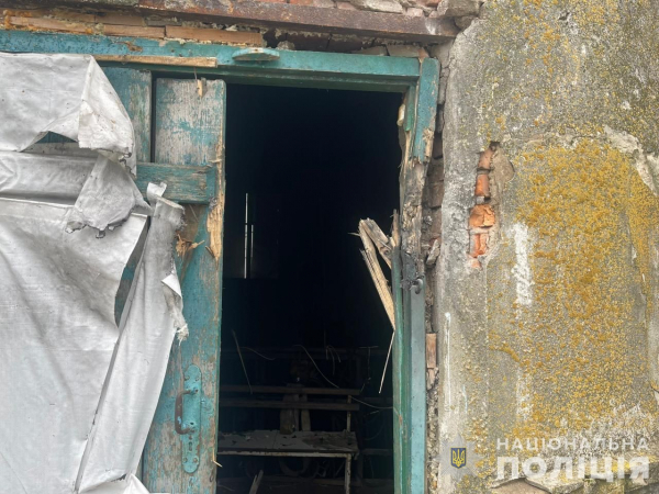 На Нікопольщині, де російські снаряди знову травмували людину, працюють правоохоронці
