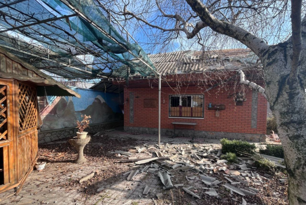 Через ворожий обстріл Нікополя постраждали дві людини