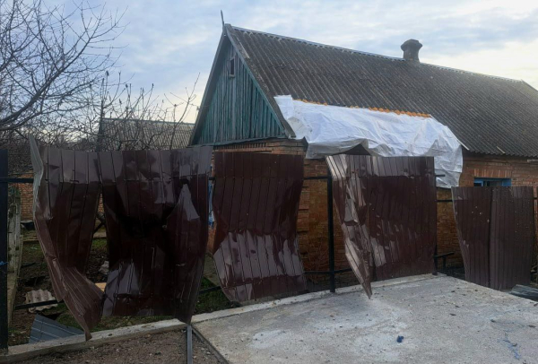 Увесь день ворог бив по Нікопольщині дронами-камікадзе та обстрілював з артилерії Увесь день ворог бив по Нікопольщині дронами-камікадзе та обстрілював з артилерії