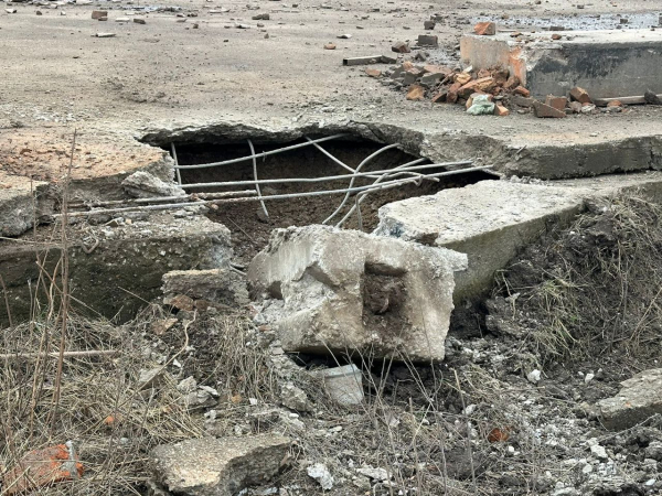 Ракета у Дніпрі пошкодила будинки і дитсадок