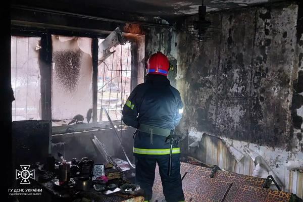 У Кривому Розі в палаючій квартирі п&rsquo;ятиповерхівки виявили мертву жінку