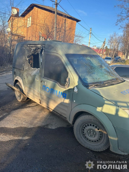 На Нікопольщині ворожий БпЛА влучив в авто поліцейських, які прямували за викликом про&nbsp;влучання дрона у цивільну автівку