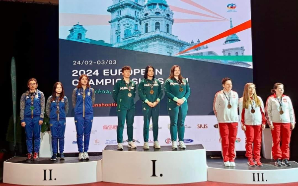 Спортсменка з Дніпропетровщини в складі команди здобула срібло чемпіонату Європи з кульової стрільби