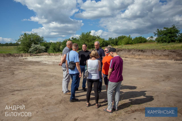 Поруч зі ставком на &laquo;БАМі&raquo; у Кам&rsquo;янському продовжується облаштування зони відпочинку
