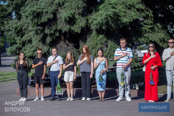 У День Конституції України в Кам&rsquo;янському поклали квіти до пам&rsquo;ятника Тарасу Шевченку