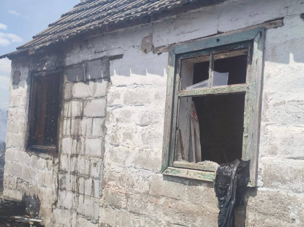 Окупанти знову поливали Нікопольщину вогнем, постраждала 18-річна дівчина
