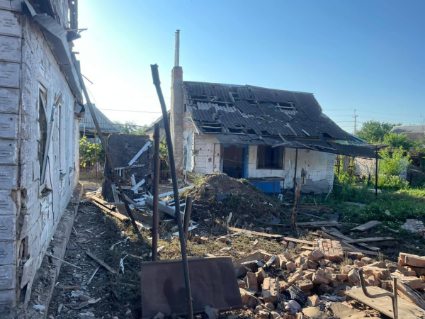 Ворог гатив по Нікопольщині з артилерії та бив дронами-камікадзе, постраждав чоловік