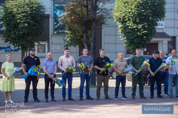У День Конституції України в Кам&rsquo;янському поклали квіти до пам&rsquo;ятника Тарасу Шевченку