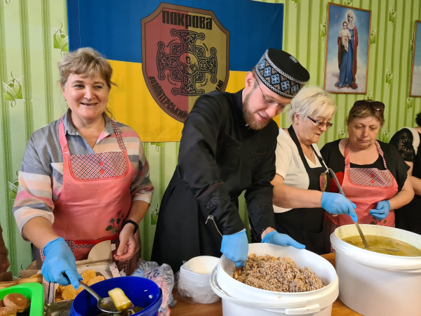 У Кам&rsquo;янському продовжують підтримувати вимушених переселенців