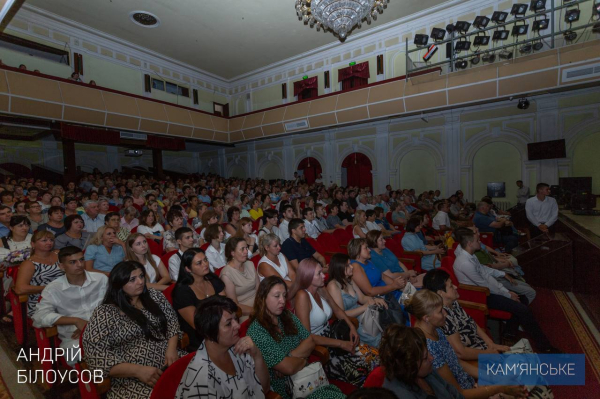 У Кам&rsquo;янському медиків привітали з професійним святом