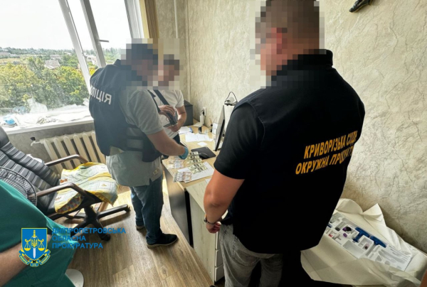 На Криворіжжі за сприяння у наданні групи інвалідності затримали лікаря-травматолога