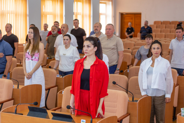 У Кам&rsquo;янському відбулося позачергове засідання сесії міської ради