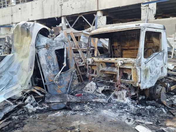 У Харкові ворожий КАБ влучив біля терміналу &laquo;Нової пошти&raquo;