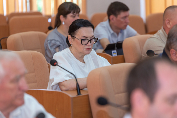 У Кам&rsquo;янському відбулося позачергове засідання сесії міської ради