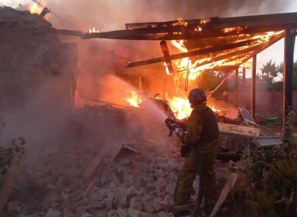 У Нікополі внаслідок ворожого обстрілу постраждали троє жінок та дитина