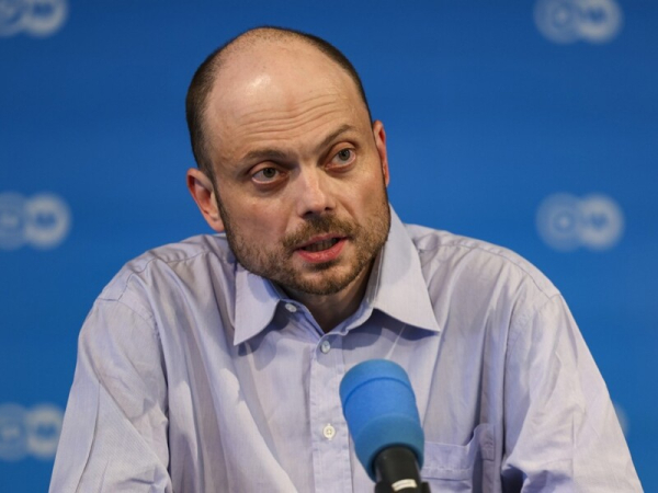 Кара-Мурза признал, что имел мало информации, когда говорил о санкциях против "обычных россиян"
Кара-Мурза признал, что имел мало информации, когда говорил о санкциях против "обычных россиян"