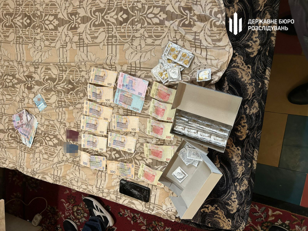 У Павлограді співробітники ДСНС та нацгвардієць втягували жінок у проституцію