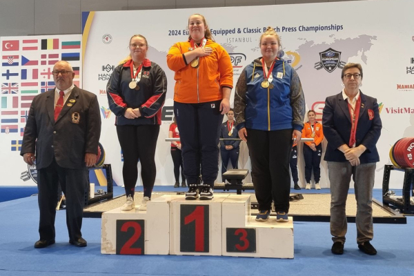 Кам&rsquo;янчанки вибороли дві бронзові медалі чемпіонату Європи з пауерліфтингу