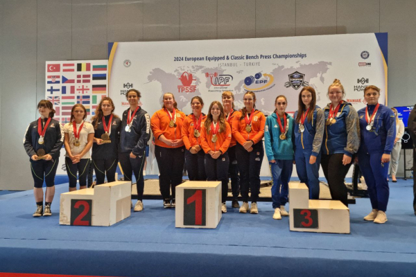 Кам&rsquo;янчанки вибороли дві бронзові медалі чемпіонату Європи з пауерліфтингу