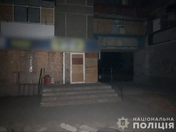 Вирішували конфлікти за допомогою ножа: в Нікополі та Зеленодольську затримали підозрюваних Вирішували конфлікти за допомогою ножа: в Нікополі та Зеленодольську затримали підозрюваних