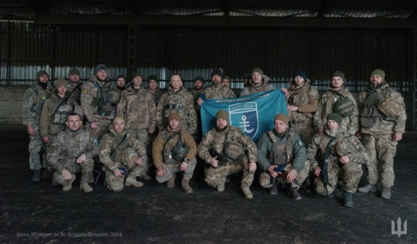 Сирський нагородив морпіхів