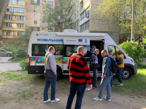 Госпіталізована 88-річна жінка, інші &ndash; на амбулаторному лікуванні: про стан постраждалих у Кам&rsquo;янському повідомили в ОВА