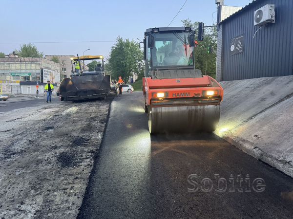 У Кам&rsquo;янському приступили до ремонту дорожнього покриття на мосту: роботи триватимуть й завтра