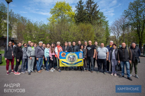 На майдані Героїв у Кам&rsquo;янському висадили горобину