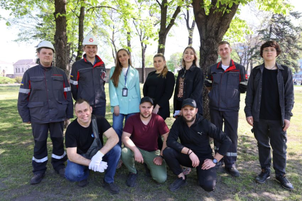 Каметсталь разом із міською громадою озеленює територію Кам&rsquo;янського
