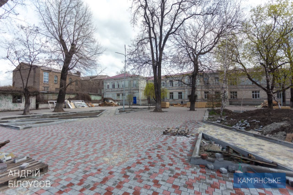 У Кам&rsquo;янському триває оновлення навчальних закладів
