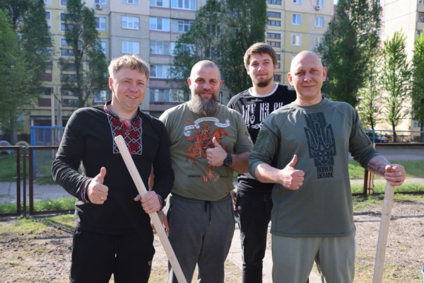 Каметсталь разом із міською громадою озеленює територію Кам&rsquo;янського