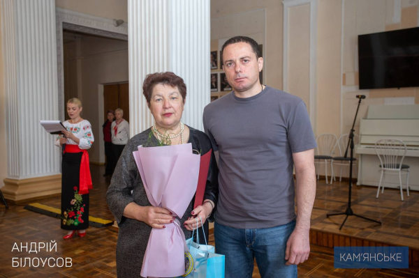 До Дня матері в Кам&rsquo;янському відкрили нову частину фотовиставки &laquo;Ось мати твоя&raquo;