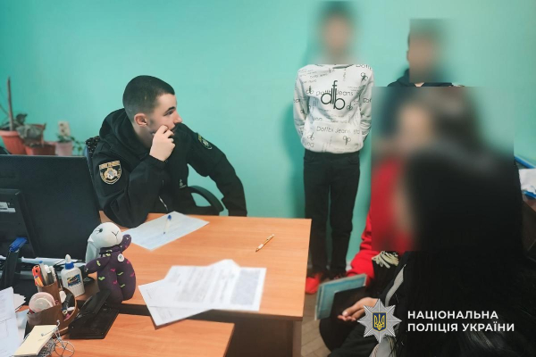 У Дніпрі підлітки влаштували небезпечні &laquo;розваги&raquo; на електропотязі