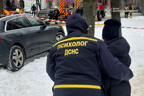 Через атаку БпЛА у Дніпрі постраждали щонайменше шестеро людей, серед них &mdash; 14-річна дівчинка
