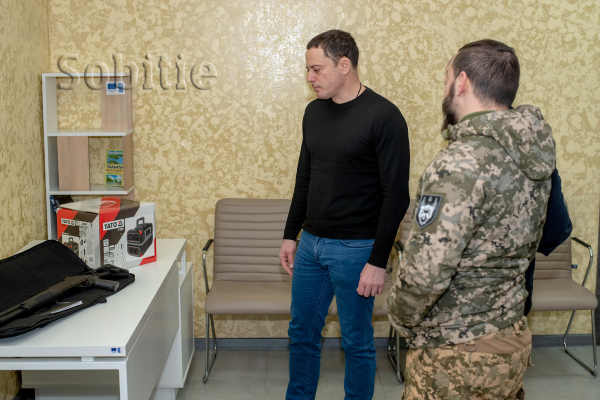 Захисники отримали від Кам&rsquo;янського оснащення для боротьби з FPV-дронами