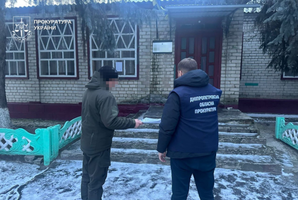 На Дніпропетровщині посадовець лісгоспу вимагав кошти за відпуск деревини дубу за нижчою ціною