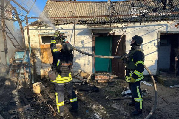 Ворог атакував три райони Дніпропетровщини, постраждав чоловік