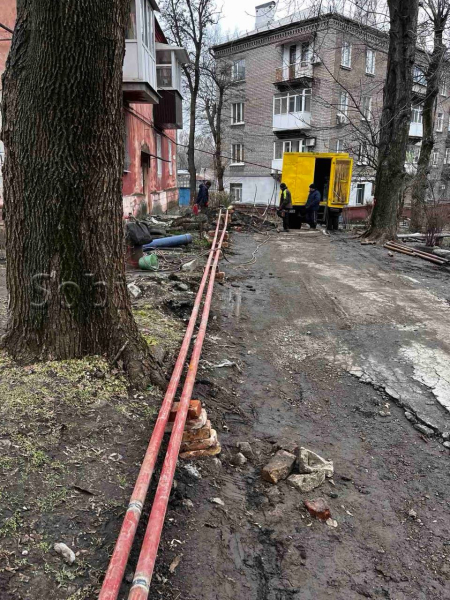 У Кам&rsquo;янському цілодобово ведуться роботи з відновлення тепломереж