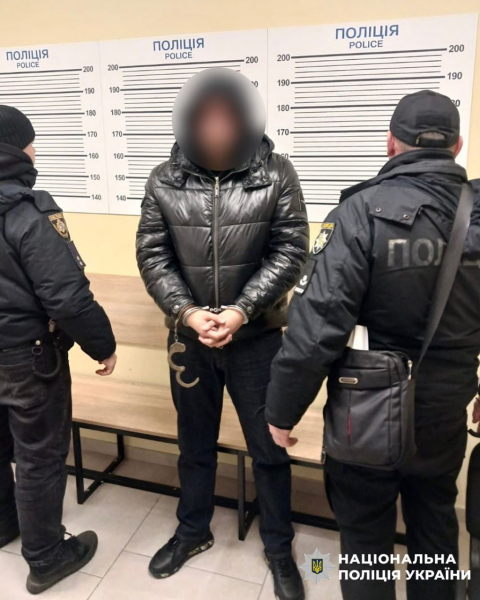 У Дніпрі із комірки для зберігання речей у фітнес-клубі чоловік викрав&nbsp; 150 тисяч гривень